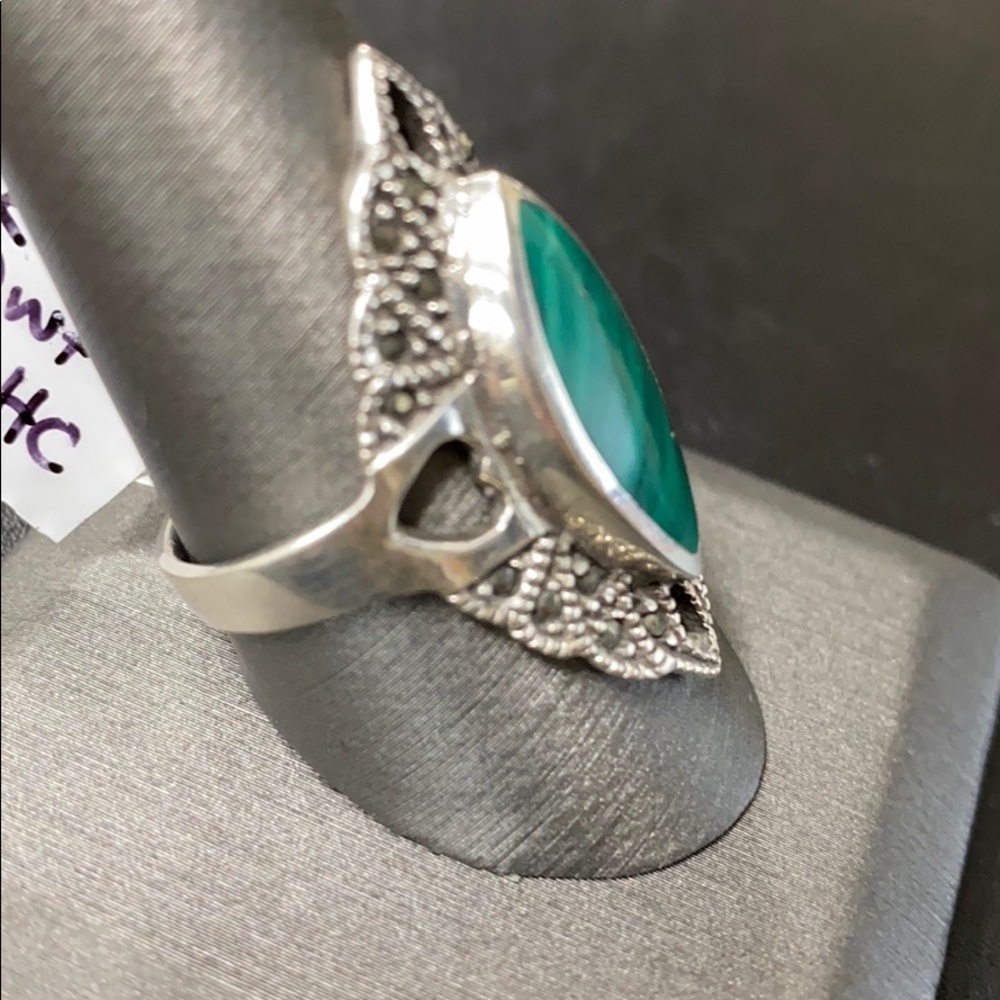 Silver Ring - Picture 2 of 3